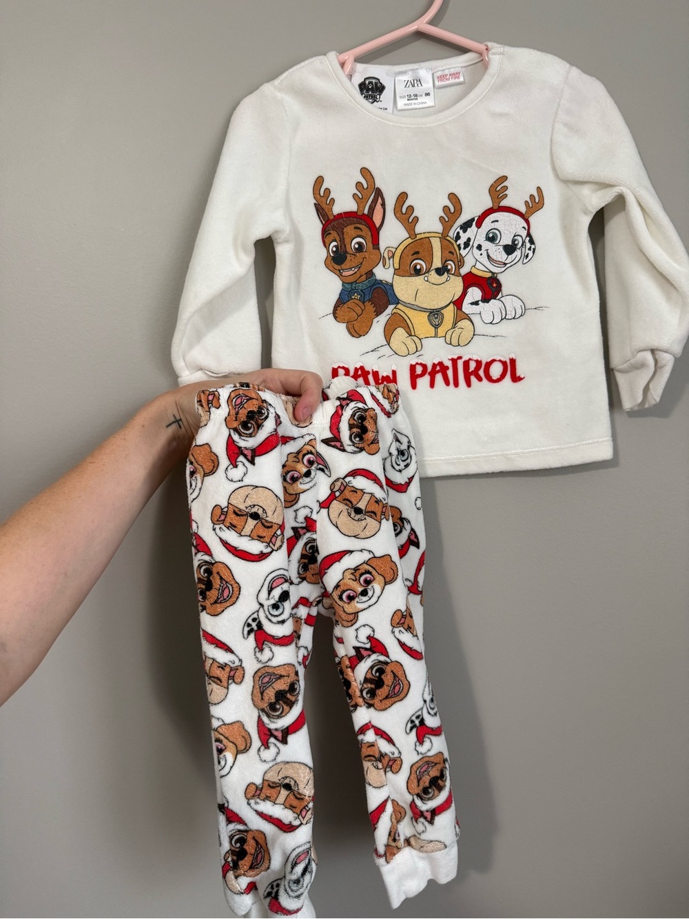 ZARA White Paw Patrol Reindeer Pajama Set Size 12-18 Months